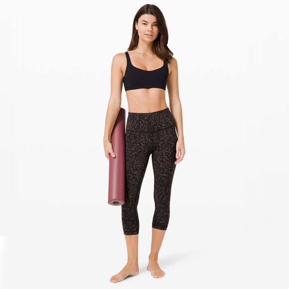 LULULEMON High-Rise Wunder Under 21" Crop - Luxtreme NWOT - Picture 3 of 16